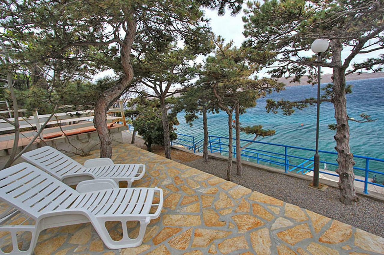 Beachfront Apartments Carlo Karlobag Exterior photo