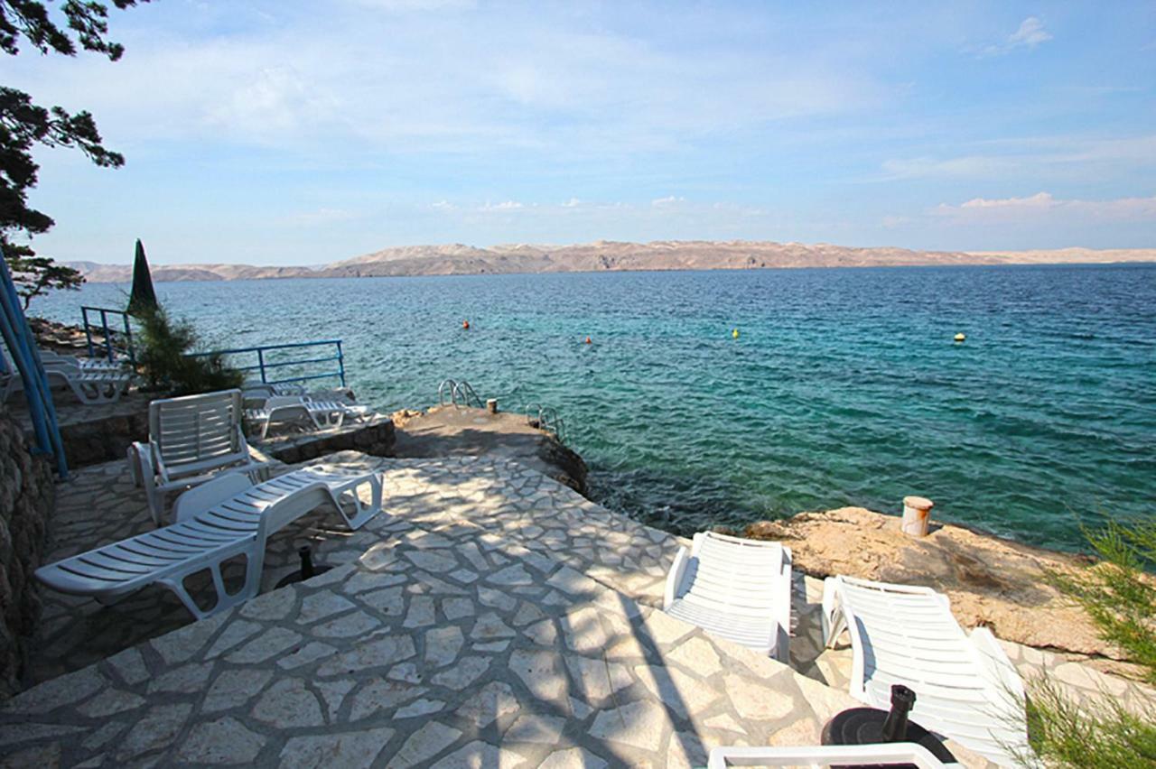 Beachfront Apartments Carlo Karlobag Exterior photo
