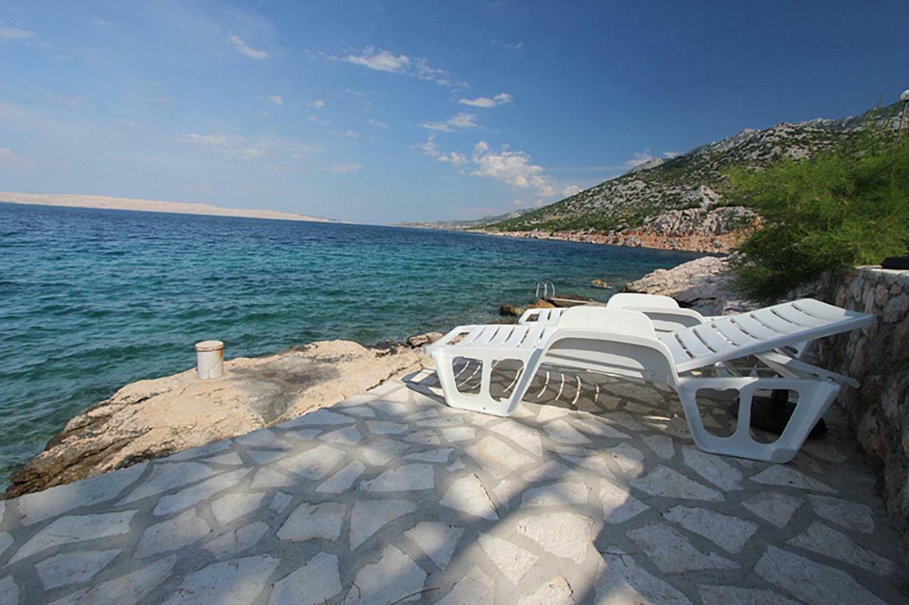 Beachfront Apartments Carlo Karlobag Exterior photo